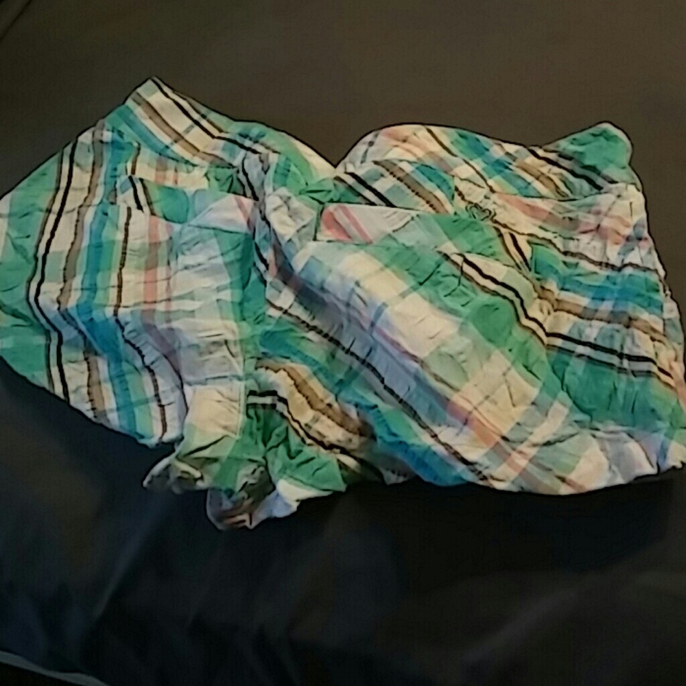 Shorts - Picture 2 of 3